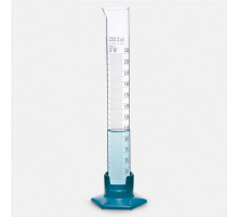 Цилиндр мерный ISOLAB 50 мл, класс B, стекло, пластиковое основание (Артикул 016.07.050)
